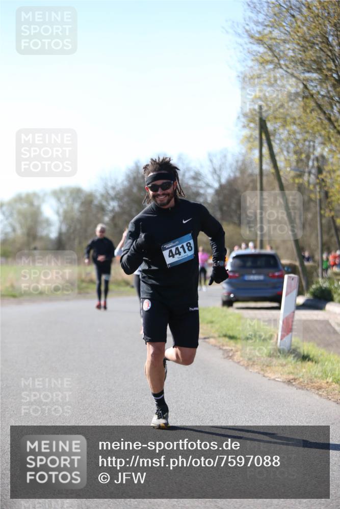 06.04.2025 - 44. Internationalen Wilhelmsburger Insellauf Jannik Wohlers http://msf.ph/oto/7597088 06.04.2025 10:36:00 Laufen 4418 meine-sportfotos.de