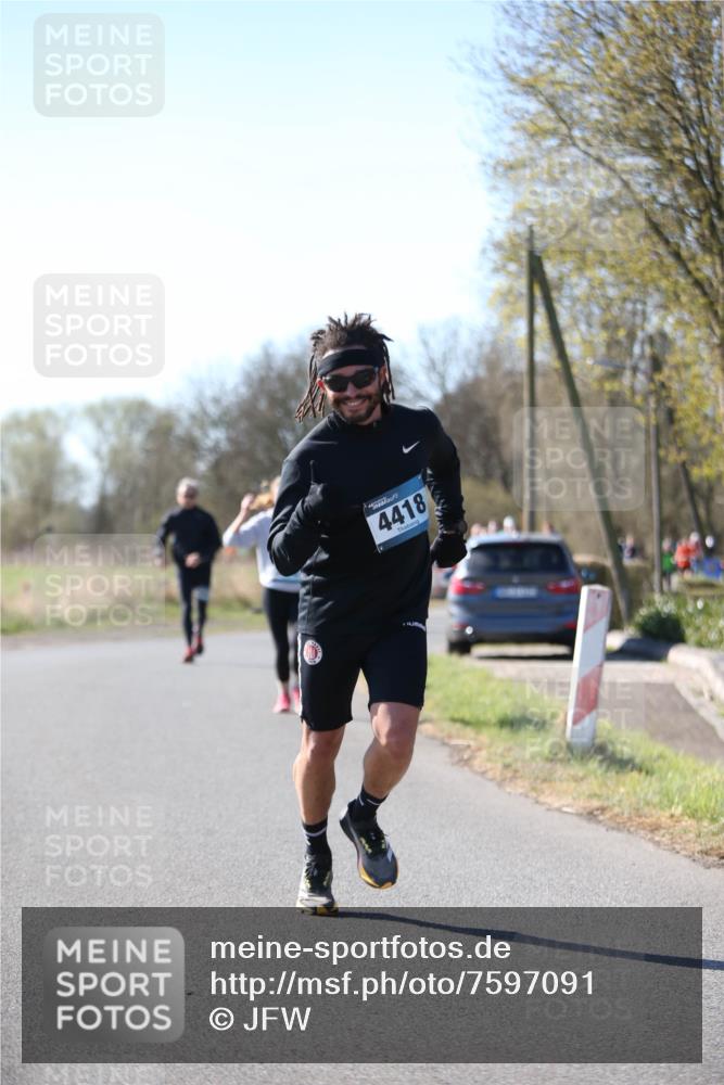 06.04.2025 - 44. Internationalen Wilhelmsburger Insellauf Jannik Wohlers http://msf.ph/oto/7597091 06.04.2025 10:36:00 Laufen 4418 meine-sportfotos.de