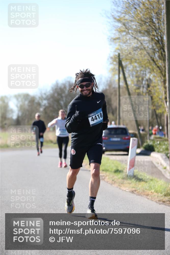 06.04.2025 - 44. Internationalen Wilhelmsburger Insellauf Jannik Wohlers http://msf.ph/oto/7597096 06.04.2025 10:36:00 Laufen 4418 meine-sportfotos.de