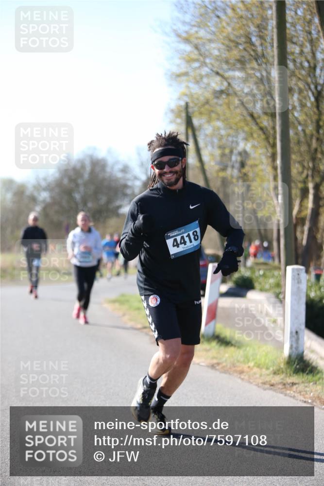 06.04.2025 - 44. Internationalen Wilhelmsburger Insellauf Jannik Wohlers http://msf.ph/oto/7597108 06.04.2025 10:36:00 Laufen 4418 meine-sportfotos.de