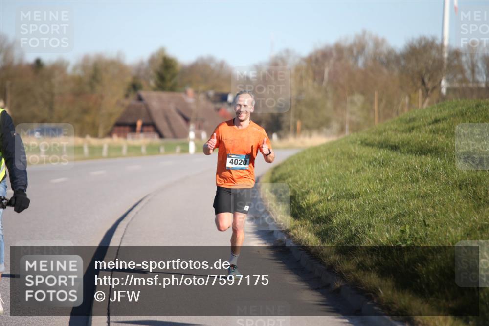 06.04.2025 - 44. Internationalen Wilhelmsburger Insellauf Jannik Wohlers http://msf.ph/oto/7597175 06.04.2025 09:15:33 Laufen 4020 meine-sportfotos.de