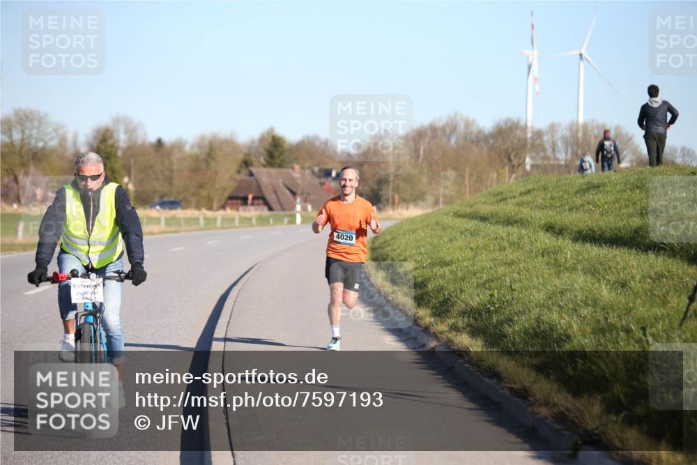 06.04.2025 - 44. Internationalen Wilhelmsburger Insellauf Jannik Wohlers http://msf.ph/oto/7597193 06.04.2025 09:15:34 Laufen 4020 meine-sportfotos.de