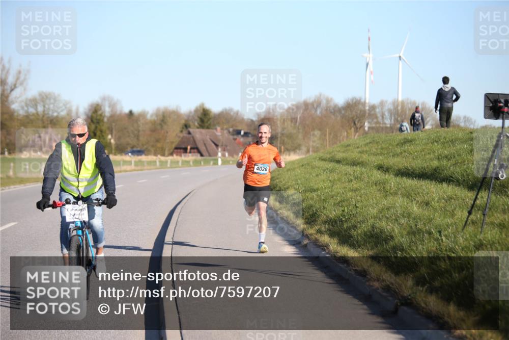 06.04.2025 - 44. Internationalen Wilhelmsburger Insellauf Jannik Wohlers http://msf.ph/oto/7597207 06.04.2025 09:15:34 Laufen 4020 meine-sportfotos.de