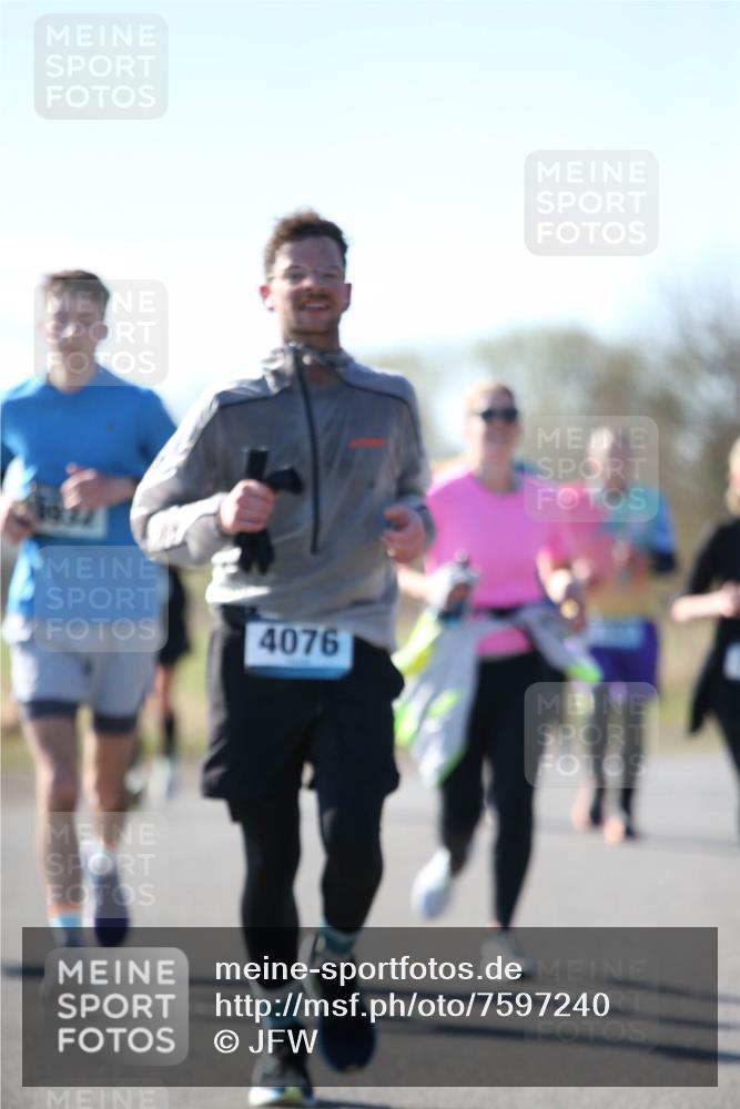 06.04.2025 - 44. Internationalen Wilhelmsburger Insellauf Jannik Wohlers http://msf.ph/oto/7597240 06.04.2025 10:36:16 Laufen 4076 meine-sportfotos.de