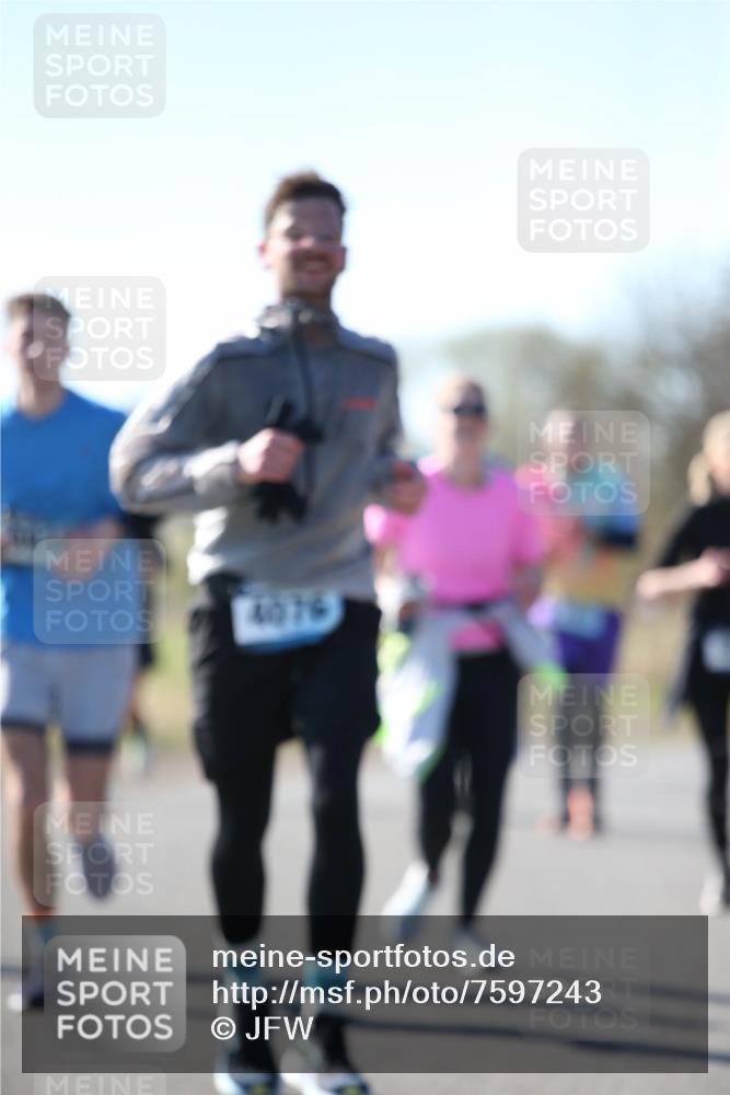 06.04.2025 - 44. Internationalen Wilhelmsburger Insellauf Jannik Wohlers http://msf.ph/oto/7597243 06.04.2025 10:36:17 Laufen 4076 meine-sportfotos.de