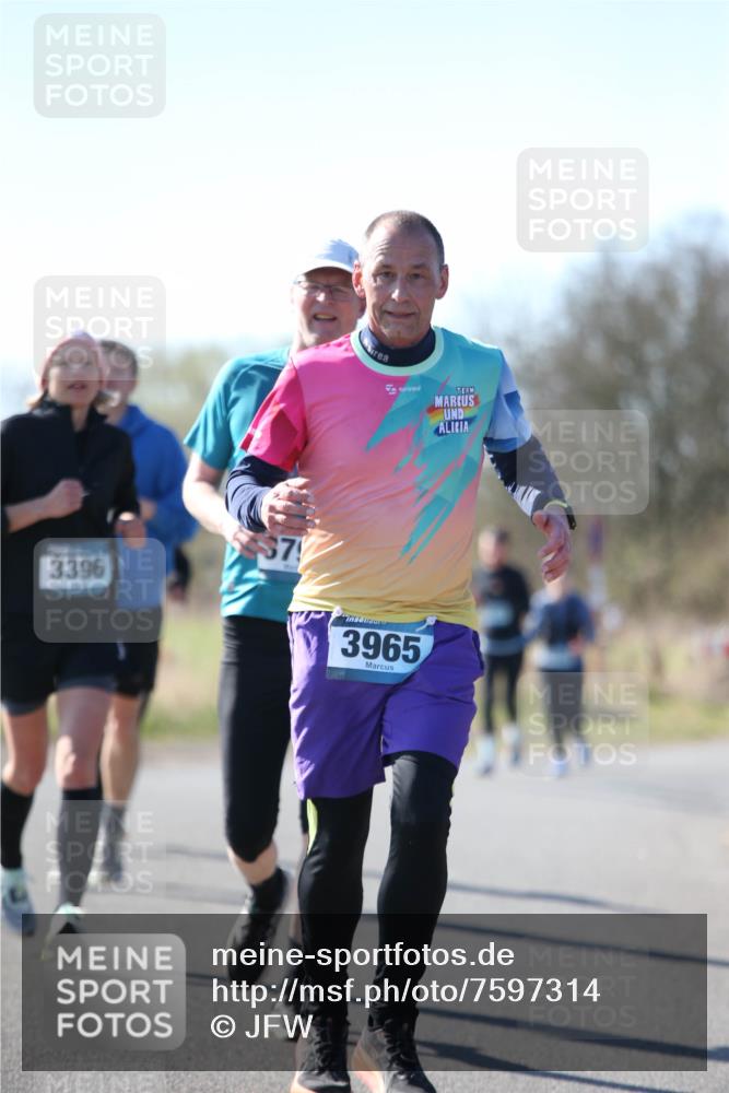 06.04.2025 - 44. Internationalen Wilhelmsburger Insellauf Jannik Wohlers http://msf.ph/oto/7597314 06.04.2025 10:36:21 Laufen 3396, 7, 3965 meine-sportfotos.de
