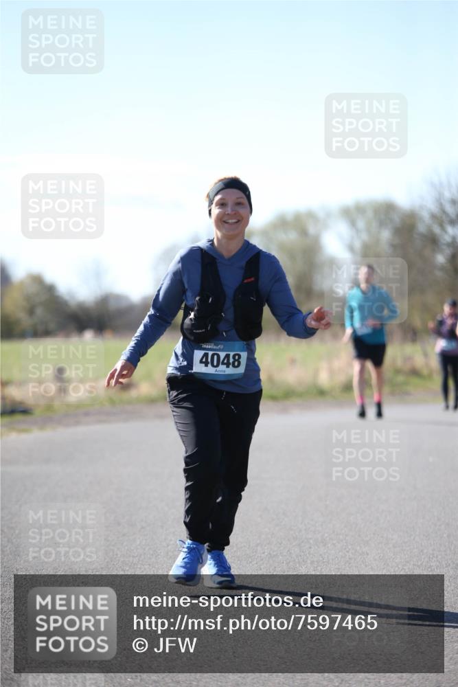 06.04.2025 - 44. Internationalen Wilhelmsburger Insellauf Jannik Wohlers http://msf.ph/oto/7597465 06.04.2025 10:36:33 Laufen 4048 meine-sportfotos.de
