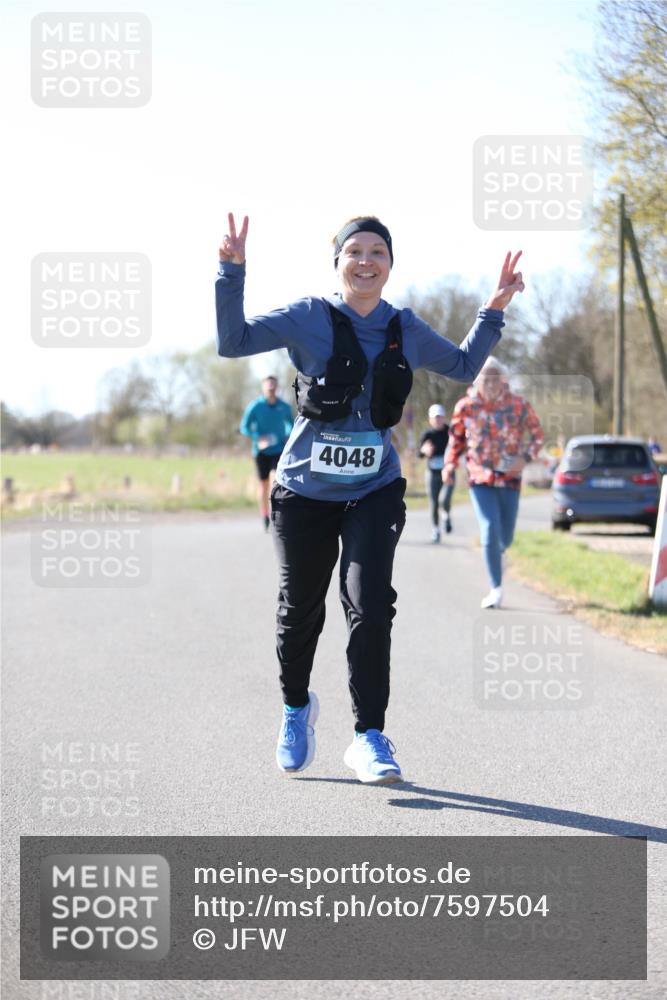 06.04.2025 - 44. Internationalen Wilhelmsburger Insellauf Jannik Wohlers http://msf.ph/oto/7597504 06.04.2025 10:36:34 Laufen 4048 meine-sportfotos.de