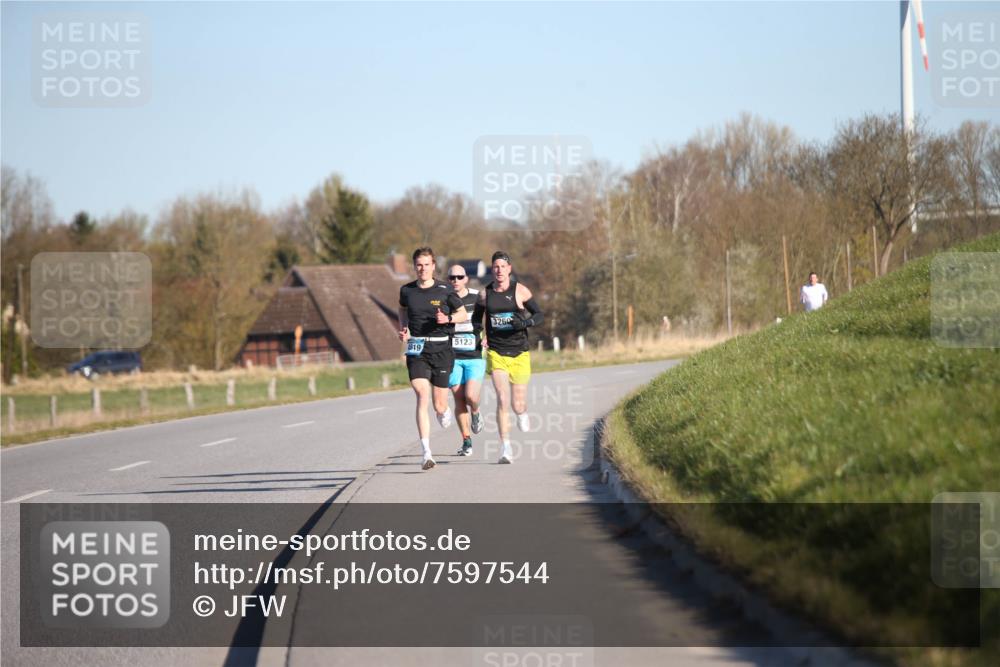 06.04.2025 - 44. Internationalen Wilhelmsburger Insellauf Jannik Wohlers http://msf.ph/oto/7597544 06.04.2025 09:16:28 Laufen 4619, 5123, 3260 meine-sportfotos.de