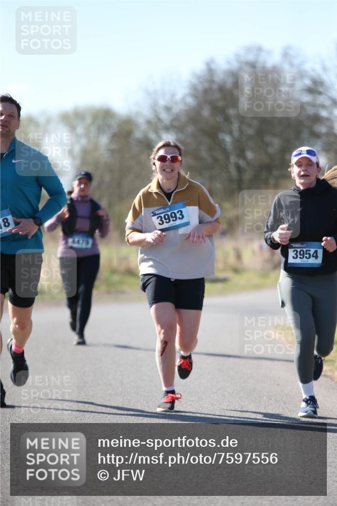06.04.2025 - 44. Internationalen Wilhelmsburger Insellauf Jannik Wohlers http://msf.ph/oto/7597556 06.04.2025 10:36:39 Laufen 8, 4479, 3993, 3954 meine-sportfotos.de