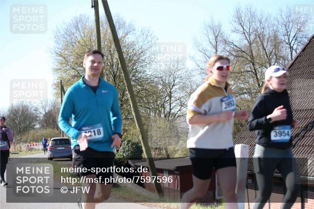 06.04.2025 - 44. Internationalen Wilhelmsburger Insellauf Jannik Wohlers http://msf.ph/oto/7597596 06.04.2025 10:36:43 Laufen 479, 131, 4323, 1218, 3993, 39542 meine-sportfotos.de
