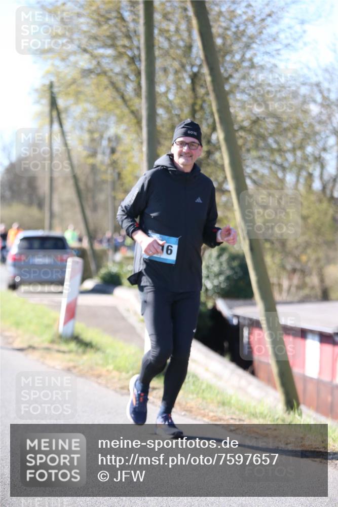06.04.2025 - 44. Internationalen Wilhelmsburger Insellauf Jannik Wohlers http://msf.ph/oto/7597657 06.04.2025 10:36:51 Laufen 16 meine-sportfotos.de