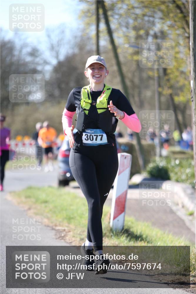 06.04.2025 - 44. Internationalen Wilhelmsburger Insellauf Jannik Wohlers http://msf.ph/oto/7597674 06.04.2025 10:36:53 Laufen 3077 meine-sportfotos.de