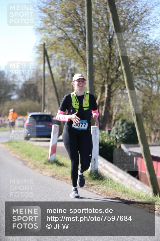 06.04.2025 - 44. Internationalen Wilhelmsburger Insellauf Jannik Wohlers http://msf.ph/oto/7597684 06.04.2025 10:36:54 Laufen 3077 meine-sportfotos.de