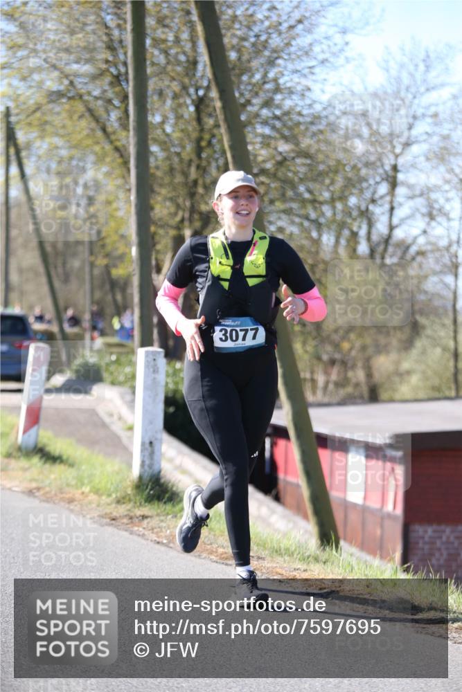 06.04.2025 - 44. Internationalen Wilhelmsburger Insellauf Jannik Wohlers http://msf.ph/oto/7597695 06.04.2025 10:36:54 Laufen 3077 meine-sportfotos.de