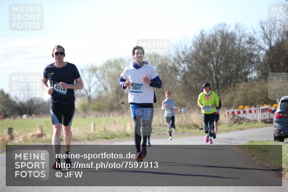 06.04.2025 - 44. Internationalen Wilhelmsburger Insellauf Jannik Wohlers http://msf.ph/oto/7597913 06.04.2025 10:37:30 Laufen 4314, 3807, 142, 3551 meine-sportfotos.de