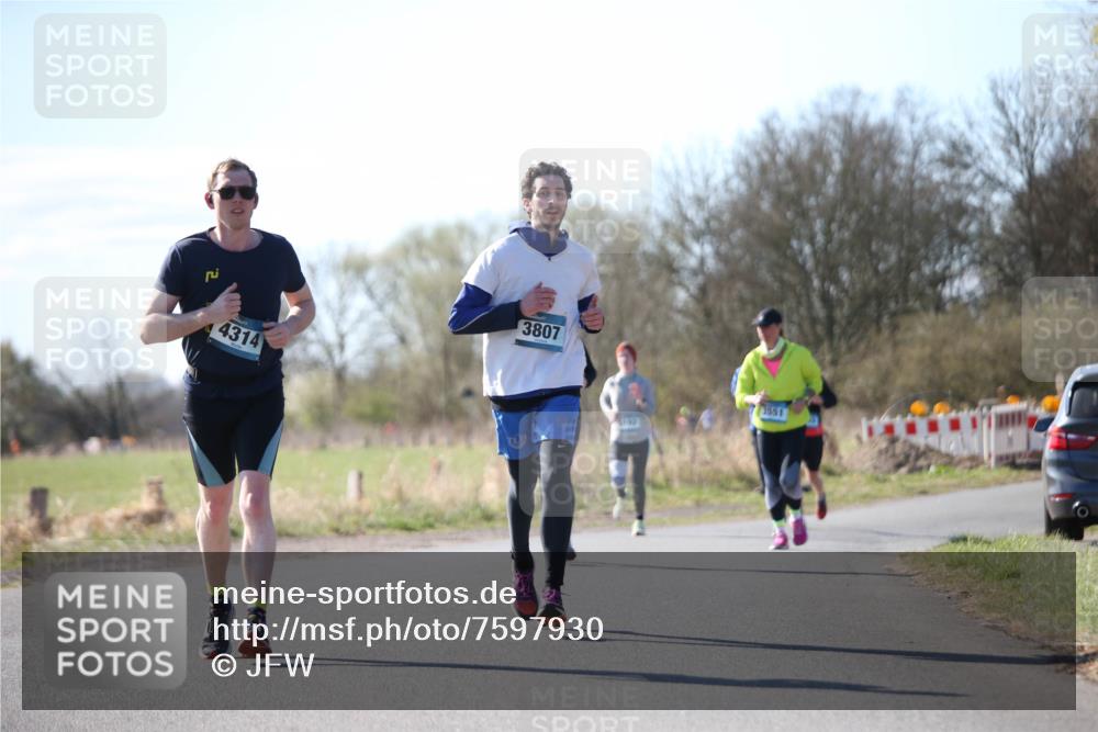 06.04.2025 - 44. Internationalen Wilhelmsburger Insellauf Jannik Wohlers http://msf.ph/oto/7597930 06.04.2025 10:37:30 Laufen 4314, 3807, 162, 3551 meine-sportfotos.de