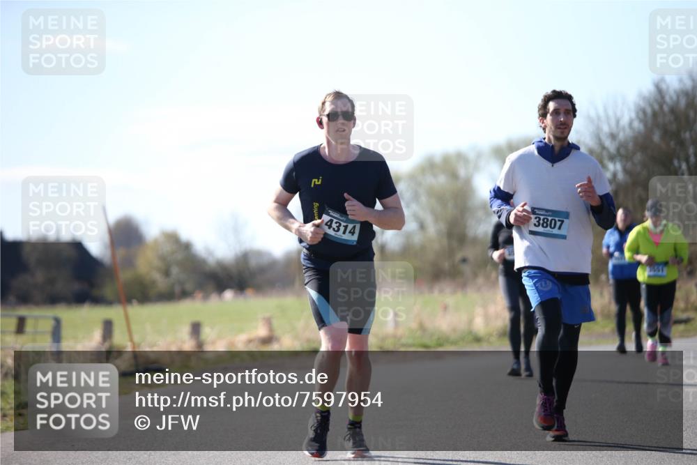 06.04.2025 - 44. Internationalen Wilhelmsburger Insellauf Jannik Wohlers http://msf.ph/oto/7597954 06.04.2025 10:37:31 Laufen 4314, 3807 meine-sportfotos.de