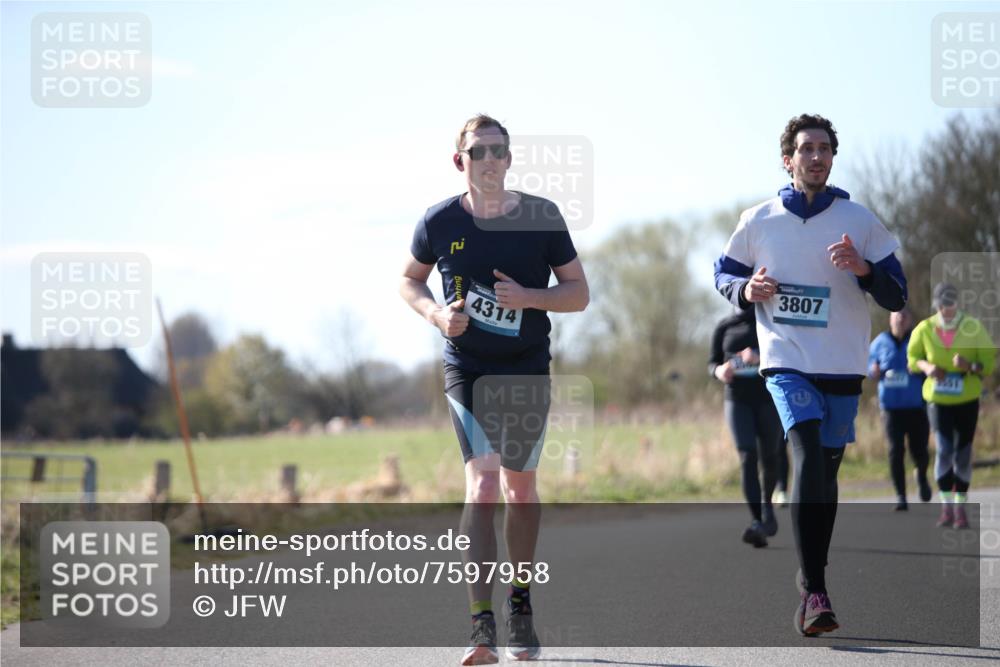06.04.2025 - 44. Internationalen Wilhelmsburger Insellauf Jannik Wohlers http://msf.ph/oto/7597958 06.04.2025 10:37:31 Laufen 4314, 3807 meine-sportfotos.de