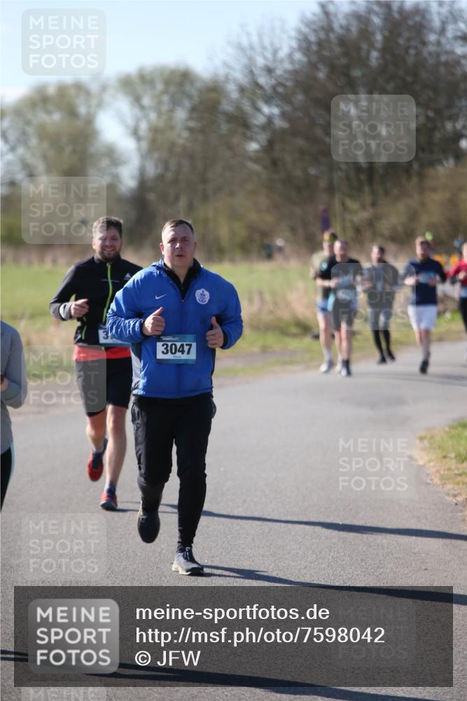 06.04.2025 - 44. Internationalen Wilhelmsburger Insellauf Jannik Wohlers http://msf.ph/oto/7598042 06.04.2025 10:37:39 Laufen 3047 meine-sportfotos.de