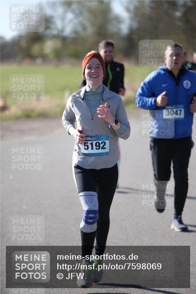 06.04.2025 - 44. Internationalen Wilhelmsburger Insellauf Jannik Wohlers http://msf.ph/oto/7598069 06.04.2025 10:37:40 Laufen 5192, 3047 meine-sportfotos.de