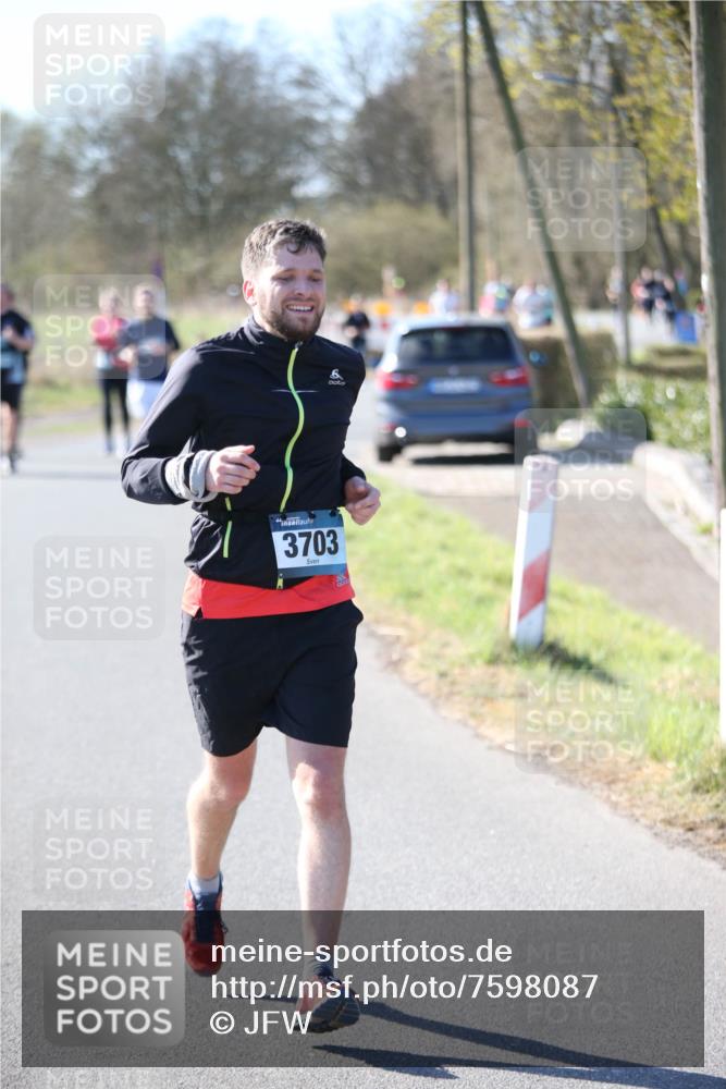 06.04.2025 - 44. Internationalen Wilhelmsburger Insellauf Jannik Wohlers http://msf.ph/oto/7598087 06.04.2025 10:37:44 Laufen 6, 3703 meine-sportfotos.de