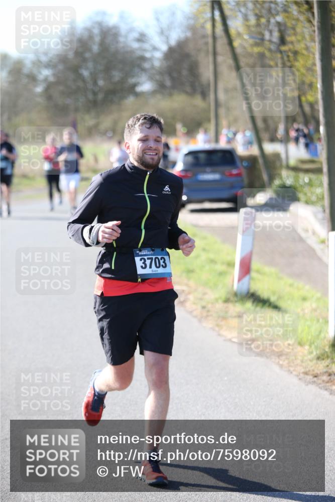 06.04.2025 - 44. Internationalen Wilhelmsburger Insellauf Jannik Wohlers http://msf.ph/oto/7598092 06.04.2025 10:37:44 Laufen 3703 meine-sportfotos.de