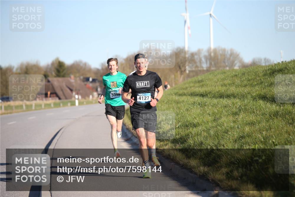 06.04.2025 - 44. Internationalen Wilhelmsburger Insellauf Jannik Wohlers http://msf.ph/oto/7598144 06.04.2025 09:17:12 Laufen 3398, 4127 meine-sportfotos.de