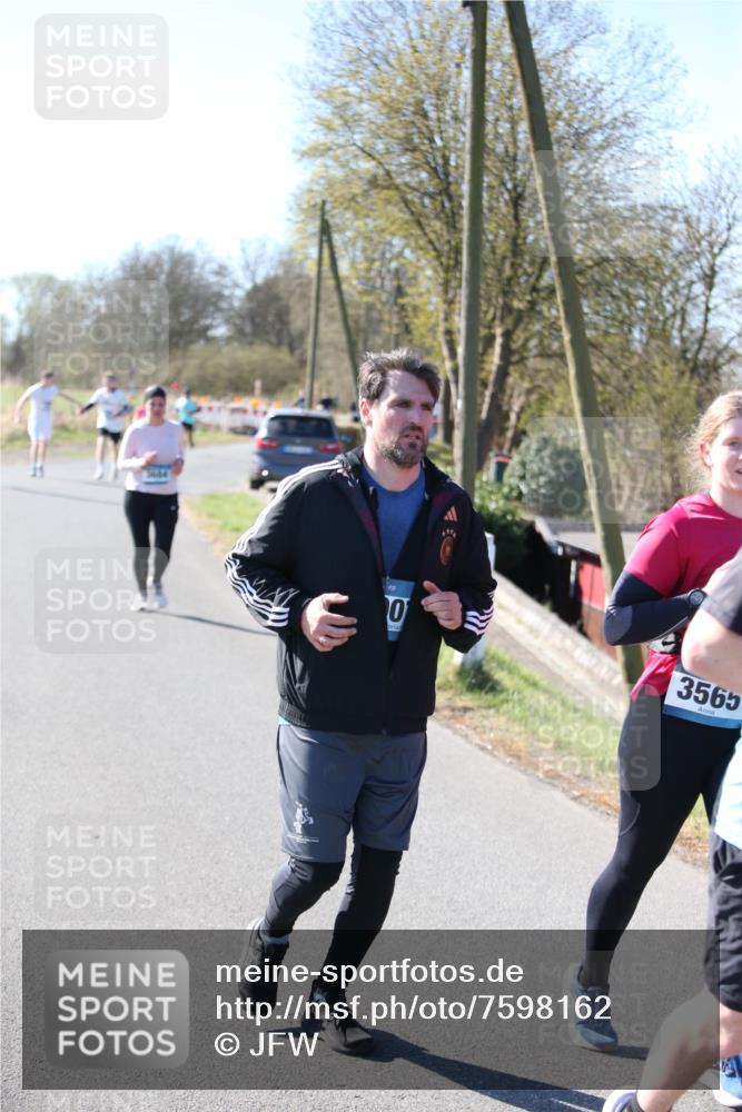 06.04.2025 - 44. Internationalen Wilhelmsburger Insellauf Jannik Wohlers http://msf.ph/oto/7598162 06.04.2025 10:37:58 Laufen 3684, 0, 3565 meine-sportfotos.de