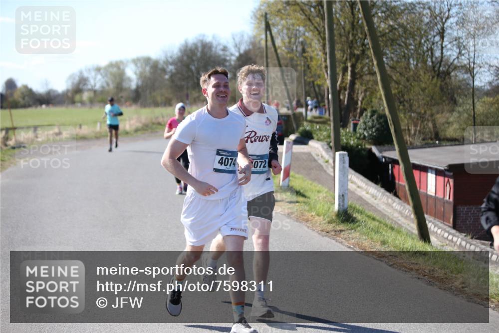 06.04.2025 - 44. Internationalen Wilhelmsburger Insellauf Jannik Wohlers http://msf.ph/oto/7598311 06.04.2025 10:38:07 Laufen 4074, 072 meine-sportfotos.de