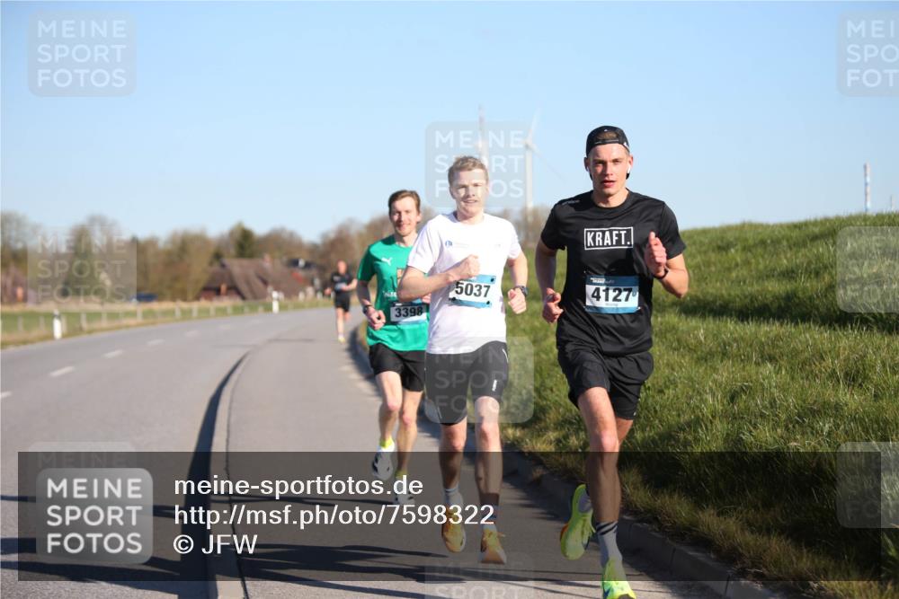 06.04.2025 - 44. Internationalen Wilhelmsburger Insellauf Jannik Wohlers http://msf.ph/oto/7598322 06.04.2025 09:17:14 Laufen 3398, 5037, 4127 meine-sportfotos.de