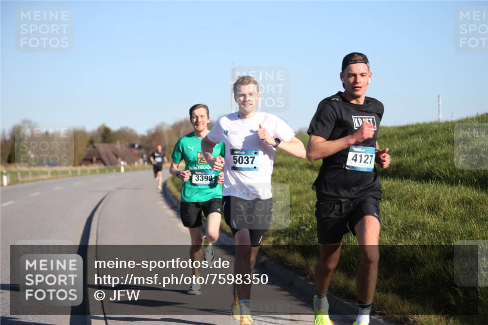06.04.2025 - 44. Internationalen Wilhelmsburger Insellauf Jannik Wohlers http://msf.ph/oto/7598350 06.04.2025 09:17:14 Laufen 3398, 5037, 4127 meine-sportfotos.de