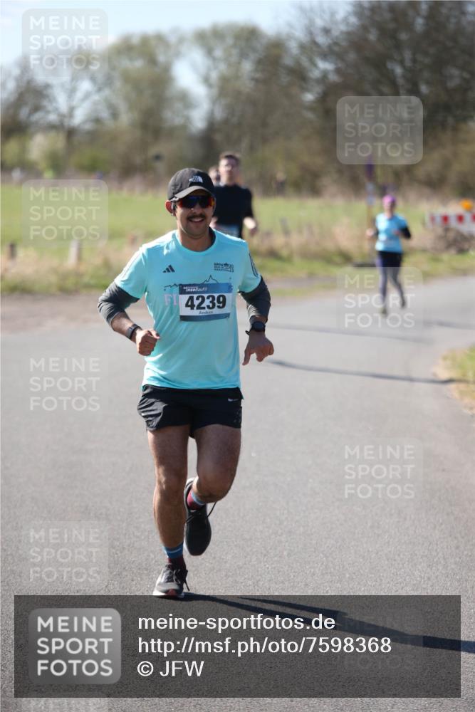 06.04.2025 - 44. Internationalen Wilhelmsburger Insellauf Jannik Wohlers http://msf.ph/oto/7598368 06.04.2025 10:38:14 Laufen 20, 4239 meine-sportfotos.de