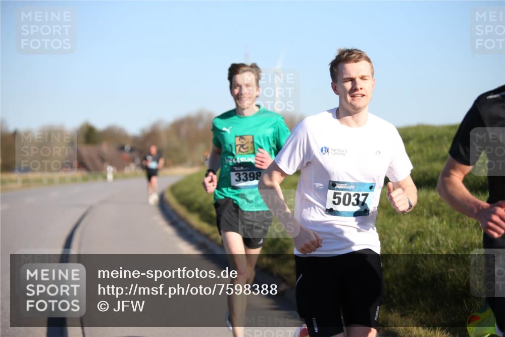 06.04.2025 - 44. Internationalen Wilhelmsburger Insellauf Jannik Wohlers http://msf.ph/oto/7598388 06.04.2025 09:17:15 Laufen 22, 3398, 5037 meine-sportfotos.de