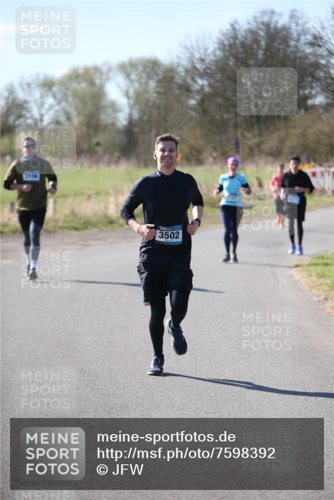 06.04.2025 - 44. Internationalen Wilhelmsburger Insellauf Jannik Wohlers http://msf.ph/oto/7598392 06.04.2025 10:38:18 Laufen 3106, 3502 meine-sportfotos.de
