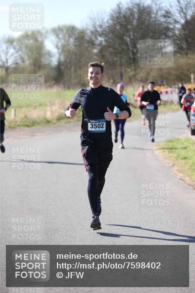 06.04.2025 - 44. Internationalen Wilhelmsburger Insellauf Jannik Wohlers http://msf.ph/oto/7598402 06.04.2025 10:38:19 Laufen 3502 meine-sportfotos.de