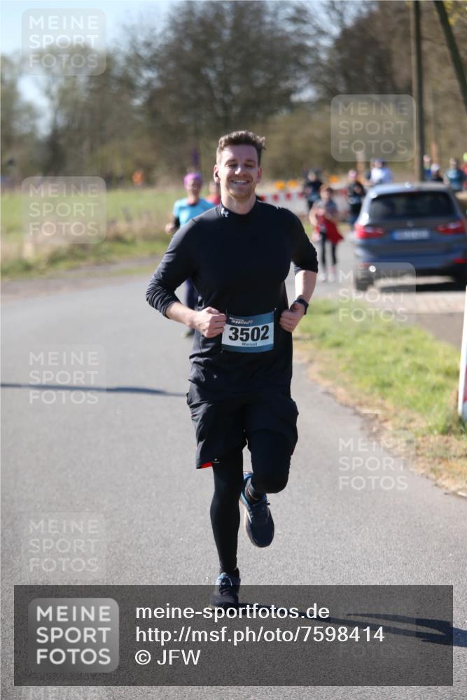 06.04.2025 - 44. Internationalen Wilhelmsburger Insellauf Jannik Wohlers http://msf.ph/oto/7598414 06.04.2025 10:38:20 Laufen 3502 meine-sportfotos.de
