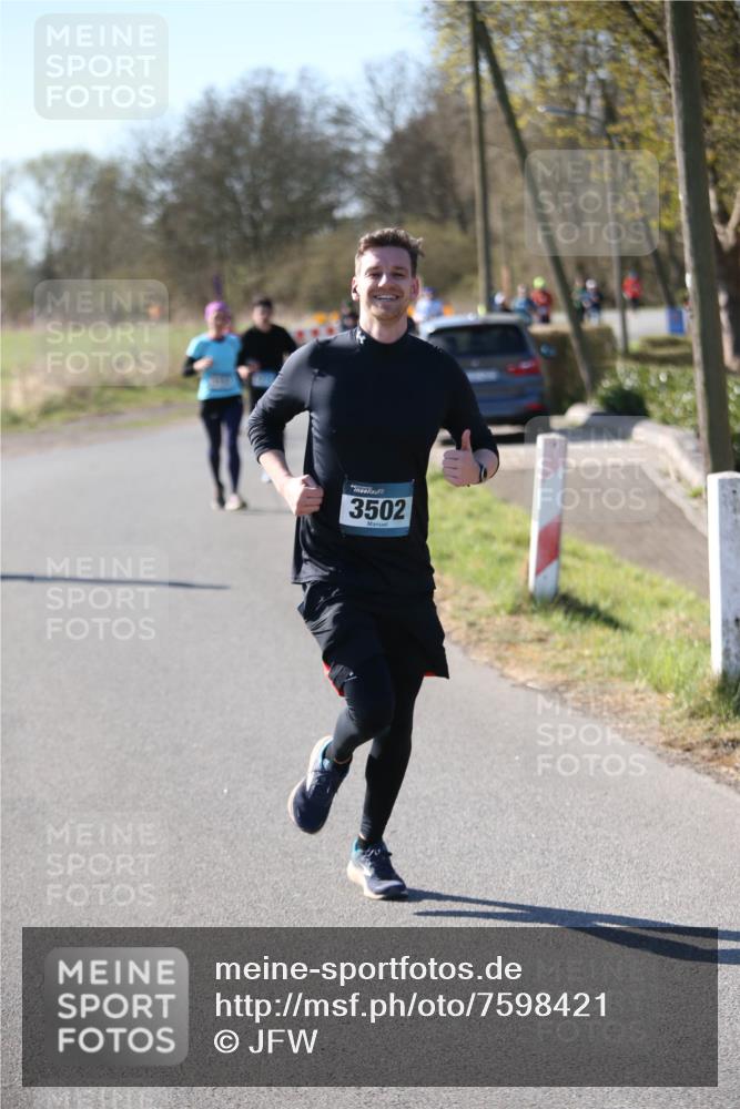 06.04.2025 - 44. Internationalen Wilhelmsburger Insellauf Jannik Wohlers http://msf.ph/oto/7598421 06.04.2025 10:38:20 Laufen 3502 meine-sportfotos.de