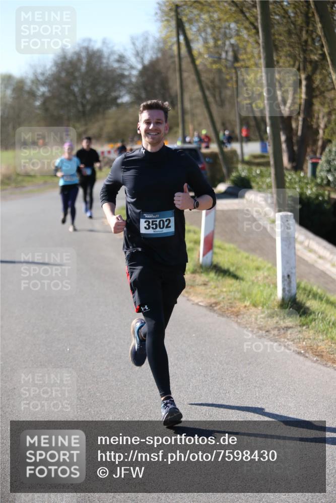 06.04.2025 - 44. Internationalen Wilhelmsburger Insellauf Jannik Wohlers http://msf.ph/oto/7598430 06.04.2025 10:38:20 Laufen 3502 meine-sportfotos.de