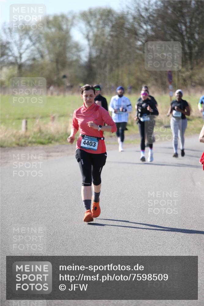 06.04.2025 - 44. Internationalen Wilhelmsburger Insellauf Jannik Wohlers http://msf.ph/oto/7598509 06.04.2025 10:38:30 Laufen 4403 meine-sportfotos.de