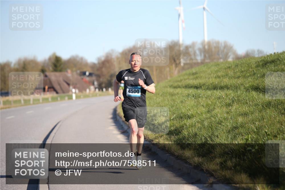 06.04.2025 - 44. Internationalen Wilhelmsburger Insellauf Jannik Wohlers http://msf.ph/oto/7598511 06.04.2025 09:17:21 Laufen 4500 meine-sportfotos.de