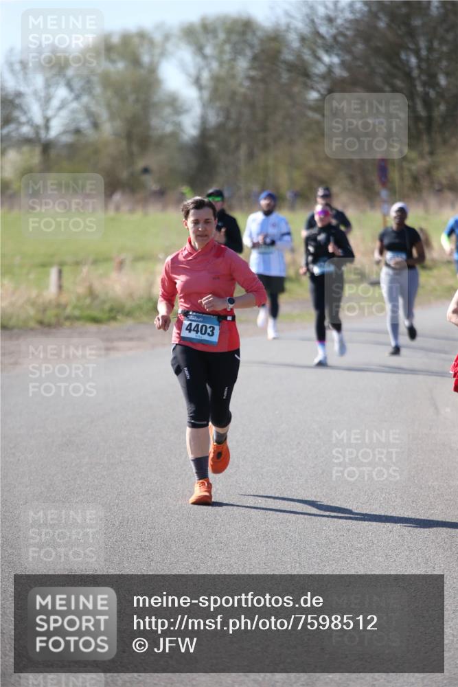 06.04.2025 - 44. Internationalen Wilhelmsburger Insellauf Jannik Wohlers http://msf.ph/oto/7598512 06.04.2025 10:38:30 Laufen 4403 meine-sportfotos.de