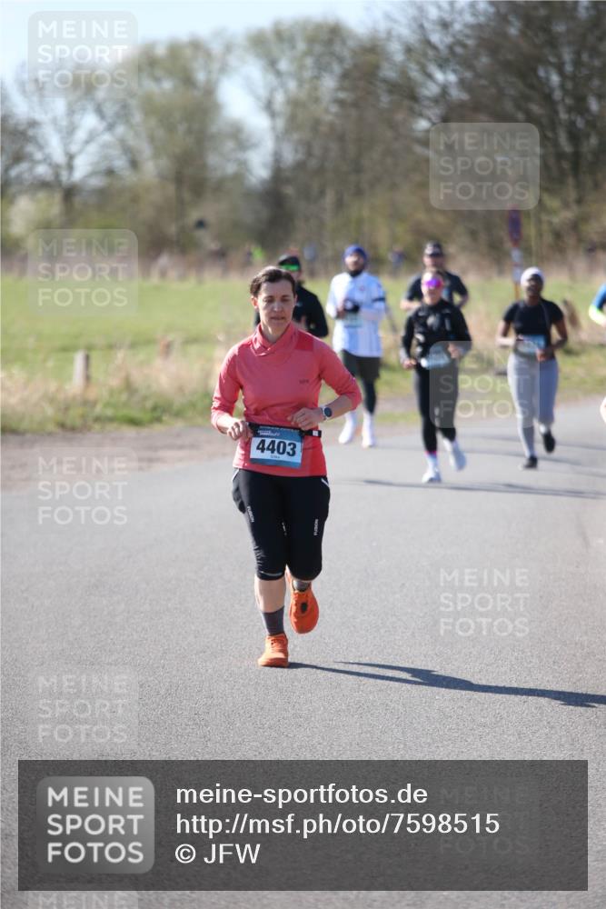06.04.2025 - 44. Internationalen Wilhelmsburger Insellauf Jannik Wohlers http://msf.ph/oto/7598515 06.04.2025 10:38:30 Laufen 4403 meine-sportfotos.de