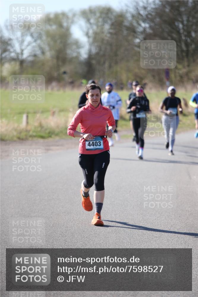 06.04.2025 - 44. Internationalen Wilhelmsburger Insellauf Jannik Wohlers http://msf.ph/oto/7598527 06.04.2025 10:38:30 Laufen 4403 meine-sportfotos.de