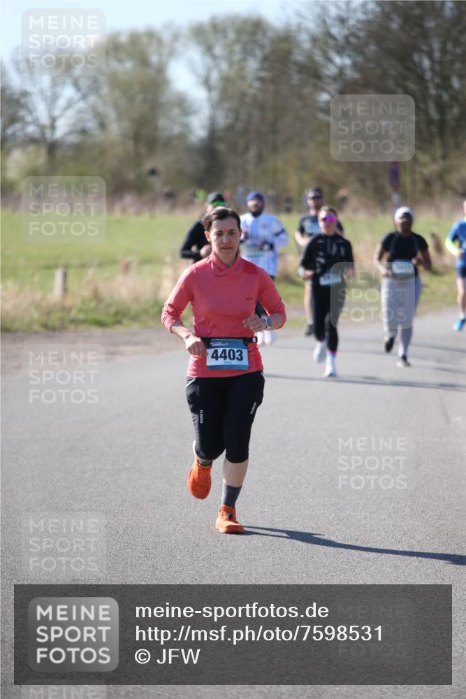 06.04.2025 - 44. Internationalen Wilhelmsburger Insellauf Jannik Wohlers http://msf.ph/oto/7598531 06.04.2025 10:38:30 Laufen 4403 meine-sportfotos.de