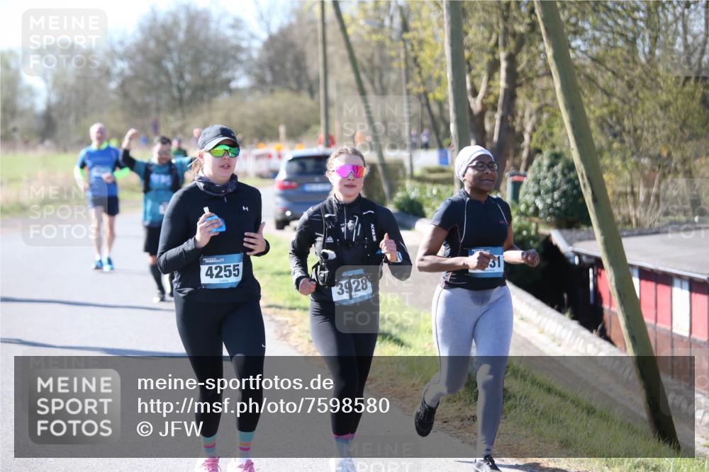 06.04.2025 - 44. Internationalen Wilhelmsburger Insellauf Jannik Wohlers http://msf.ph/oto/7598580 06.04.2025 10:38:39 Laufen 4255, 3928 meine-sportfotos.de