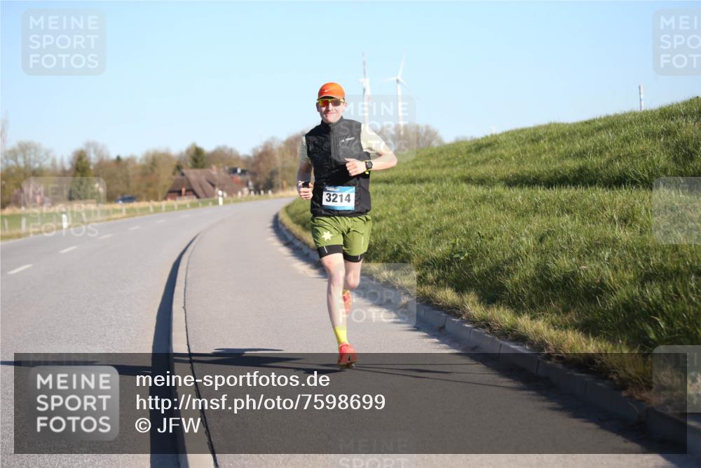 06.04.2025 - 44. Internationalen Wilhelmsburger Insellauf Jannik Wohlers http://msf.ph/oto/7598699 06.04.2025 09:17:37 Laufen 3214 meine-sportfotos.de