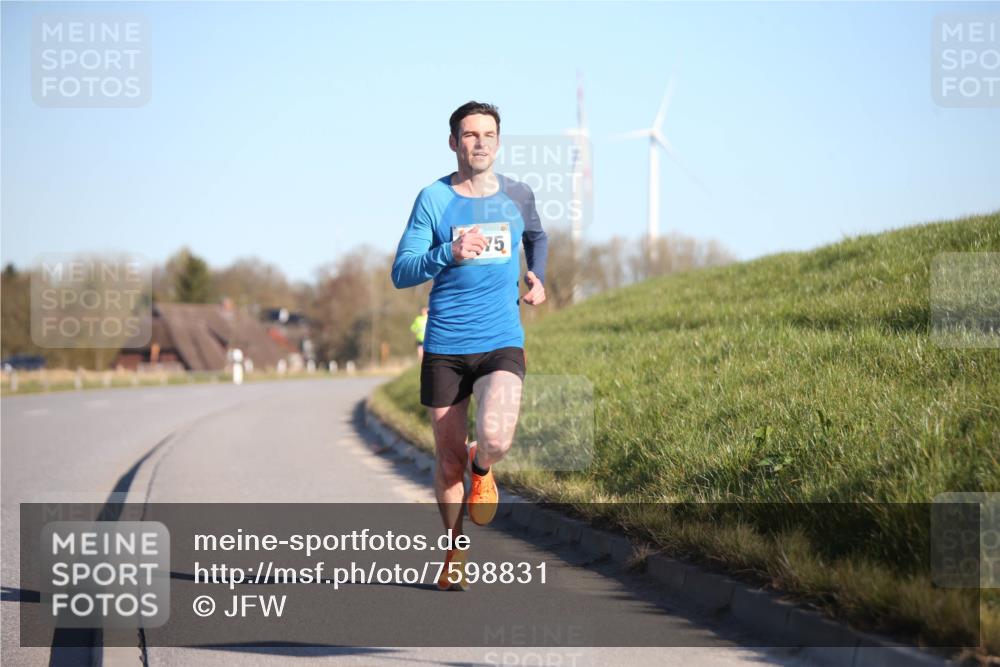 06.04.2025 - 44. Internationalen Wilhelmsburger Insellauf Jannik Wohlers http://msf.ph/oto/7598831 06.04.2025 09:17:58 Laufen 75 meine-sportfotos.de