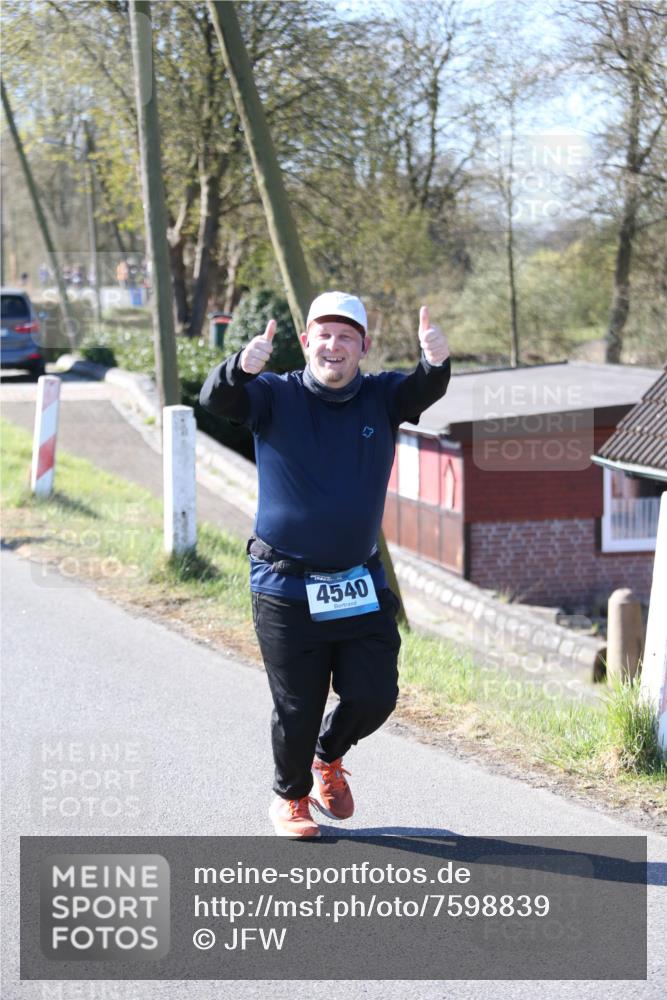 06.04.2025 - 44. Internationalen Wilhelmsburger Insellauf Jannik Wohlers http://msf.ph/oto/7598839 06.04.2025 10:38:52 Laufen 4540 meine-sportfotos.de