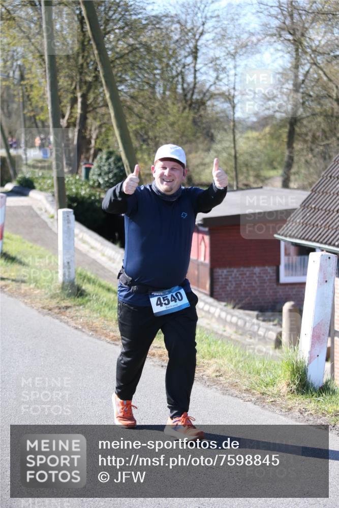 06.04.2025 - 44. Internationalen Wilhelmsburger Insellauf Jannik Wohlers http://msf.ph/oto/7598845 06.04.2025 10:38:52 Laufen 4540 meine-sportfotos.de